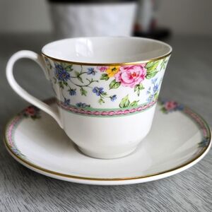 Floral Bone China Teacup and Saucer SetRoyal Doulton Romance Collection
